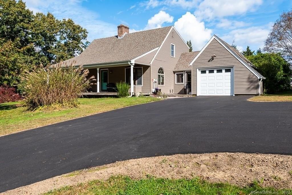 131 Hemlock Dr - Photo 3 of 40