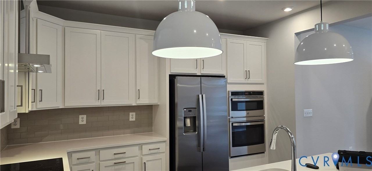 13262 Garland Ln - Photo 2 of 32