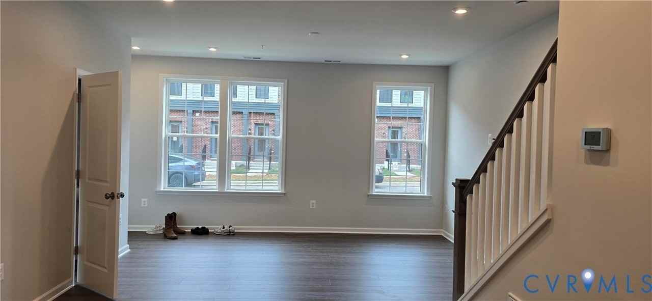 13262 Garland Ln - Photo 6 of 32