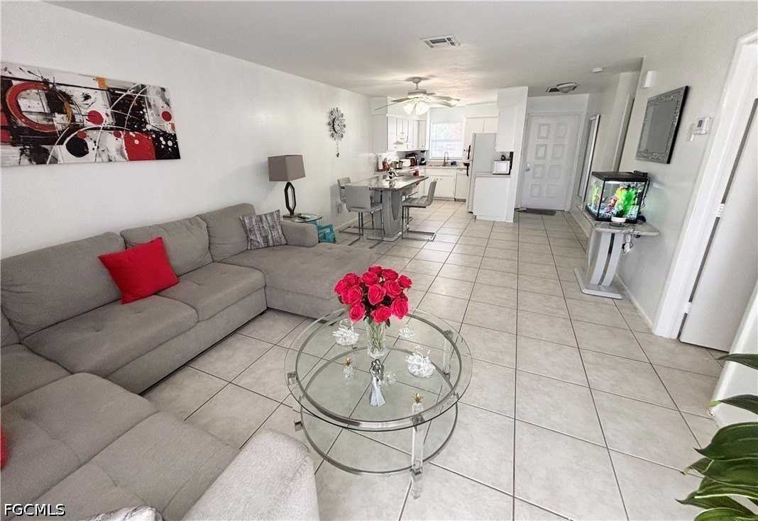 536 Se 6th Pl #536 - Photo 5 of 8