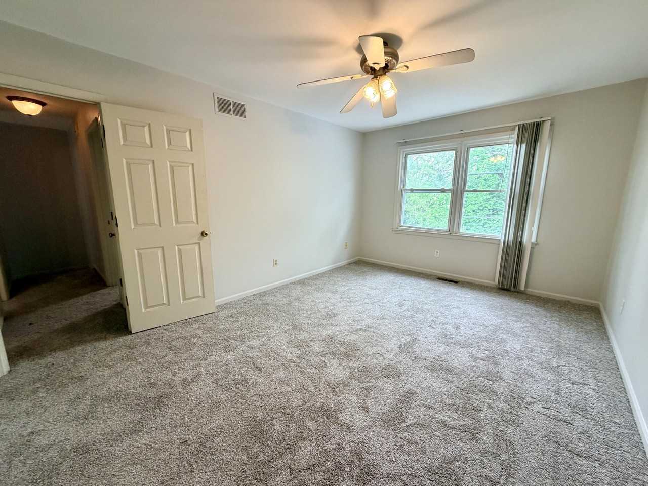 1150 Horsemans Ln #7 - Photo 2 of 13