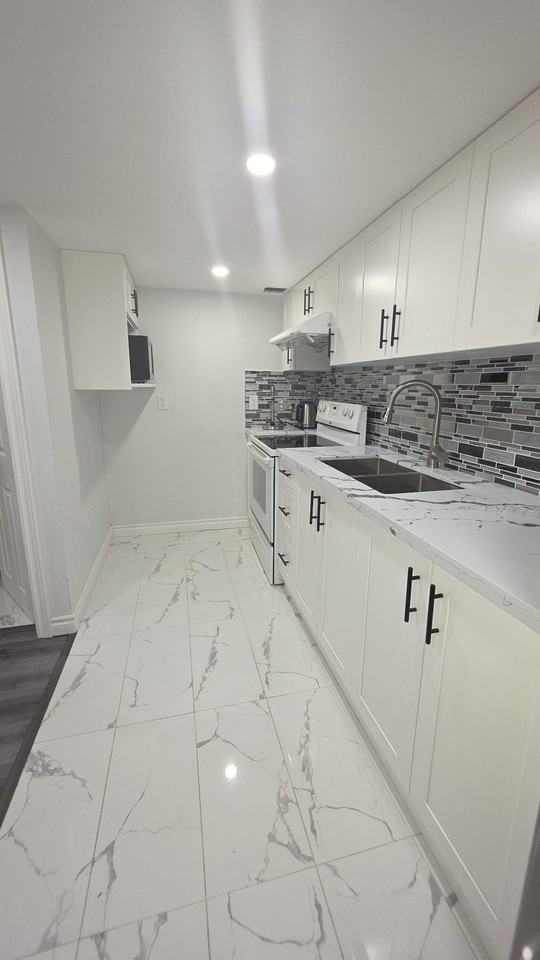 23 Mansbridge Crescent - Photo 3 of 11