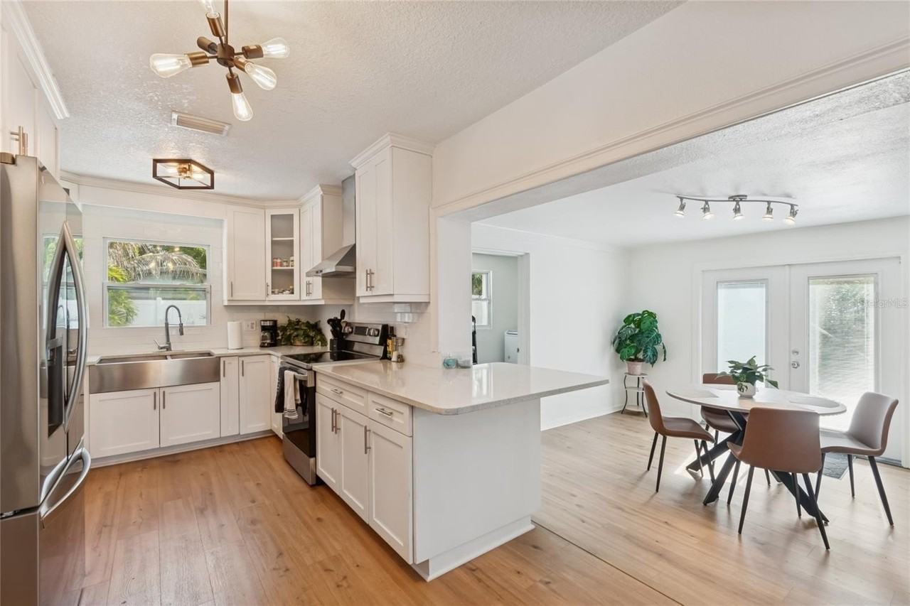 7631 18th Way N - Photo 6 of 18