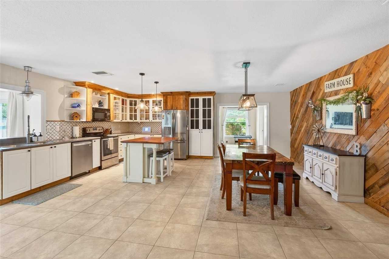 2817 Witley Ave - Photo 2 of 38