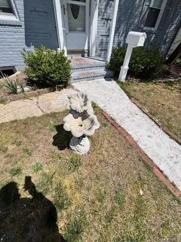 345 Walton St - Photo 4 of 30