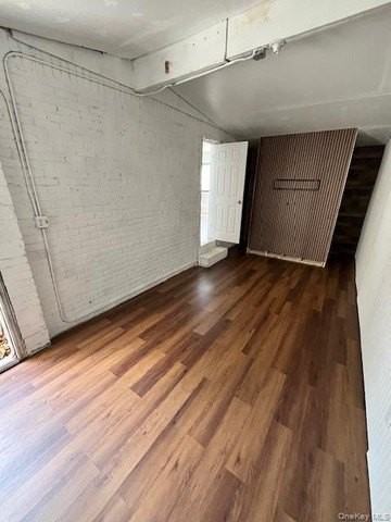 345 Walton St - Photo 6 of 30