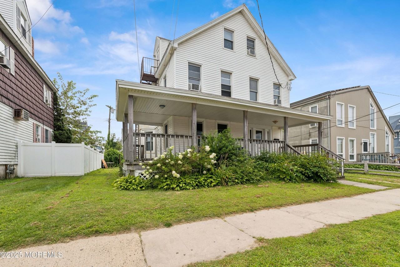 113 12th Ave #A - Photo 4 of 44