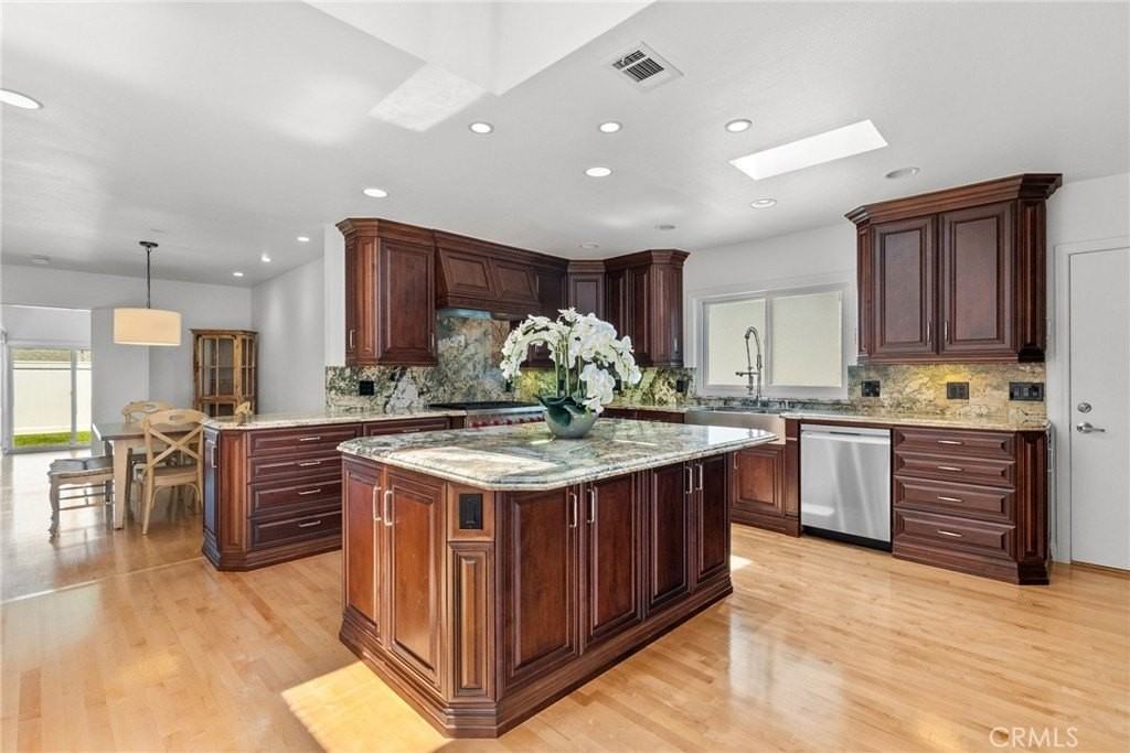 321 Via San Sebastian - Photo 4 of 50