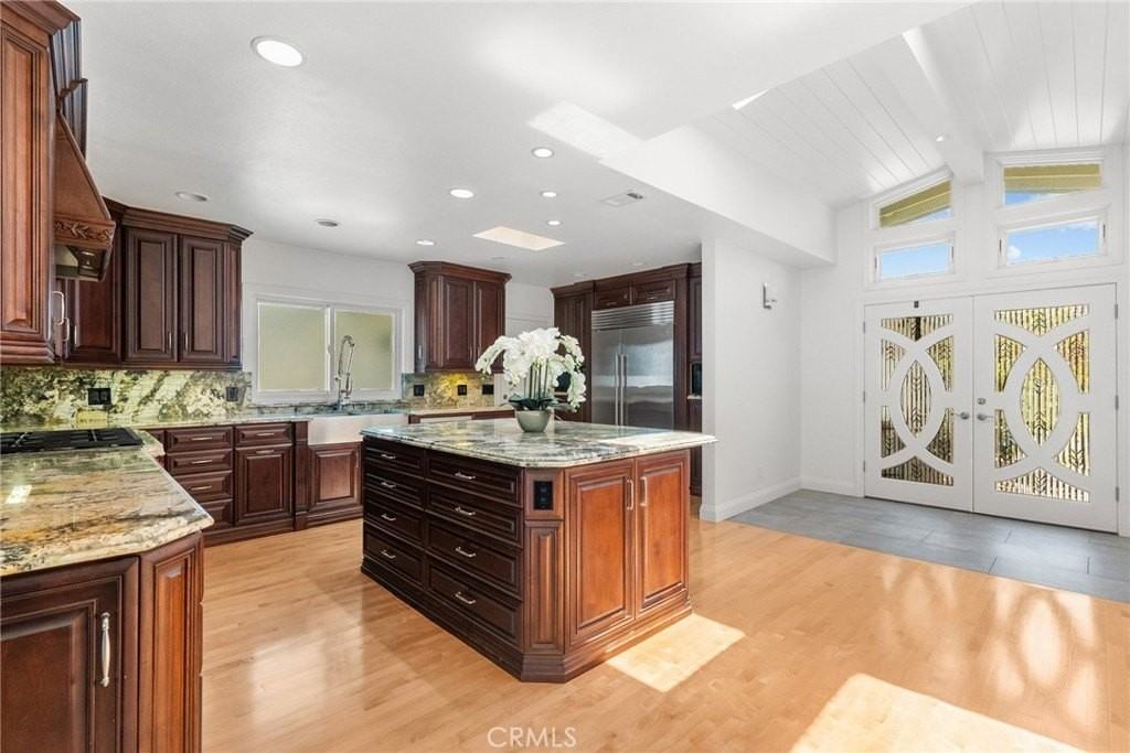 321 Via San Sebastian - Photo 7 of 50