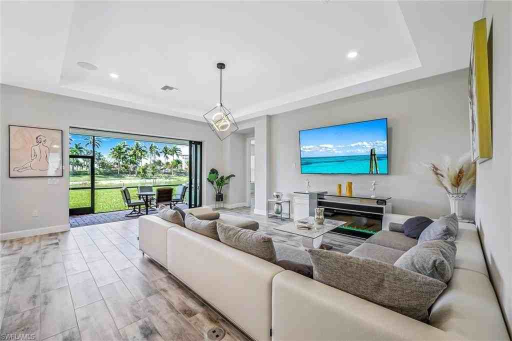 15495 Rio Ponace Ct - Photo 5 of 43