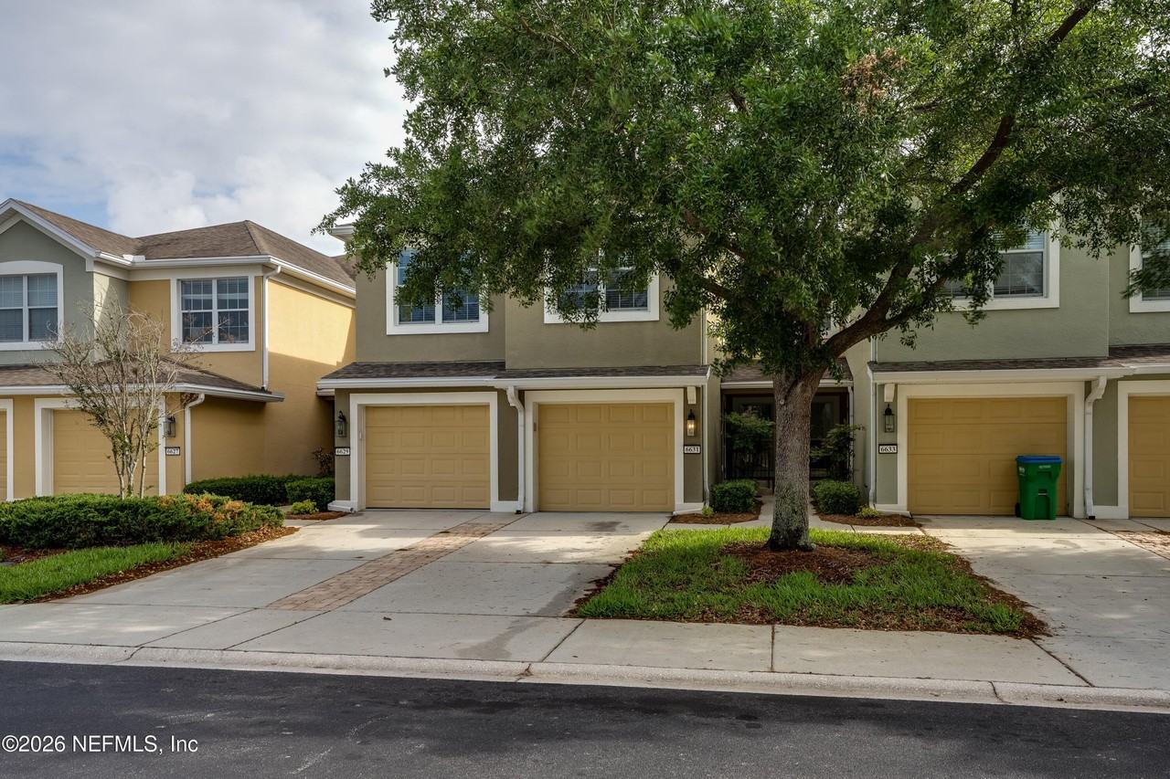 6631 Shaded Rock Ct #22D - Photo 3 of 33