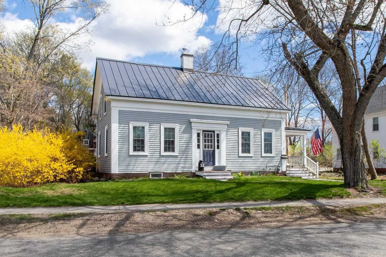 33 Exeter Rd - Photo 3 of 34