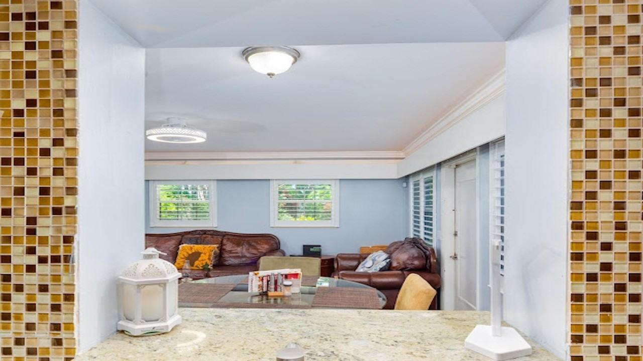 Se 3rd Ave - Photo 6 of 16