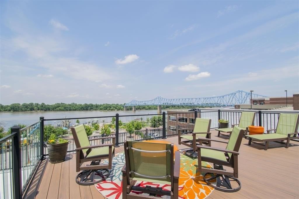 100 Allen St - Photo 4 of 21