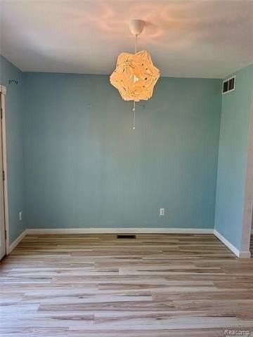 420 Stratford Rd - Photo 6 of 13