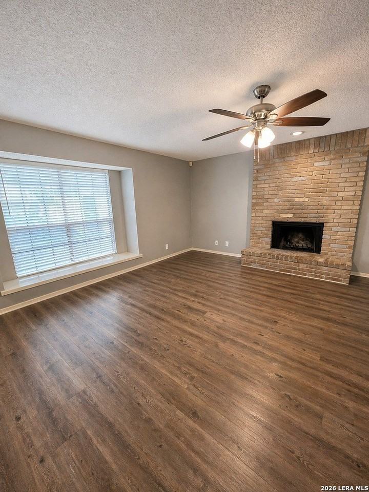 1514 Vista Norte - Photo 3 of 17