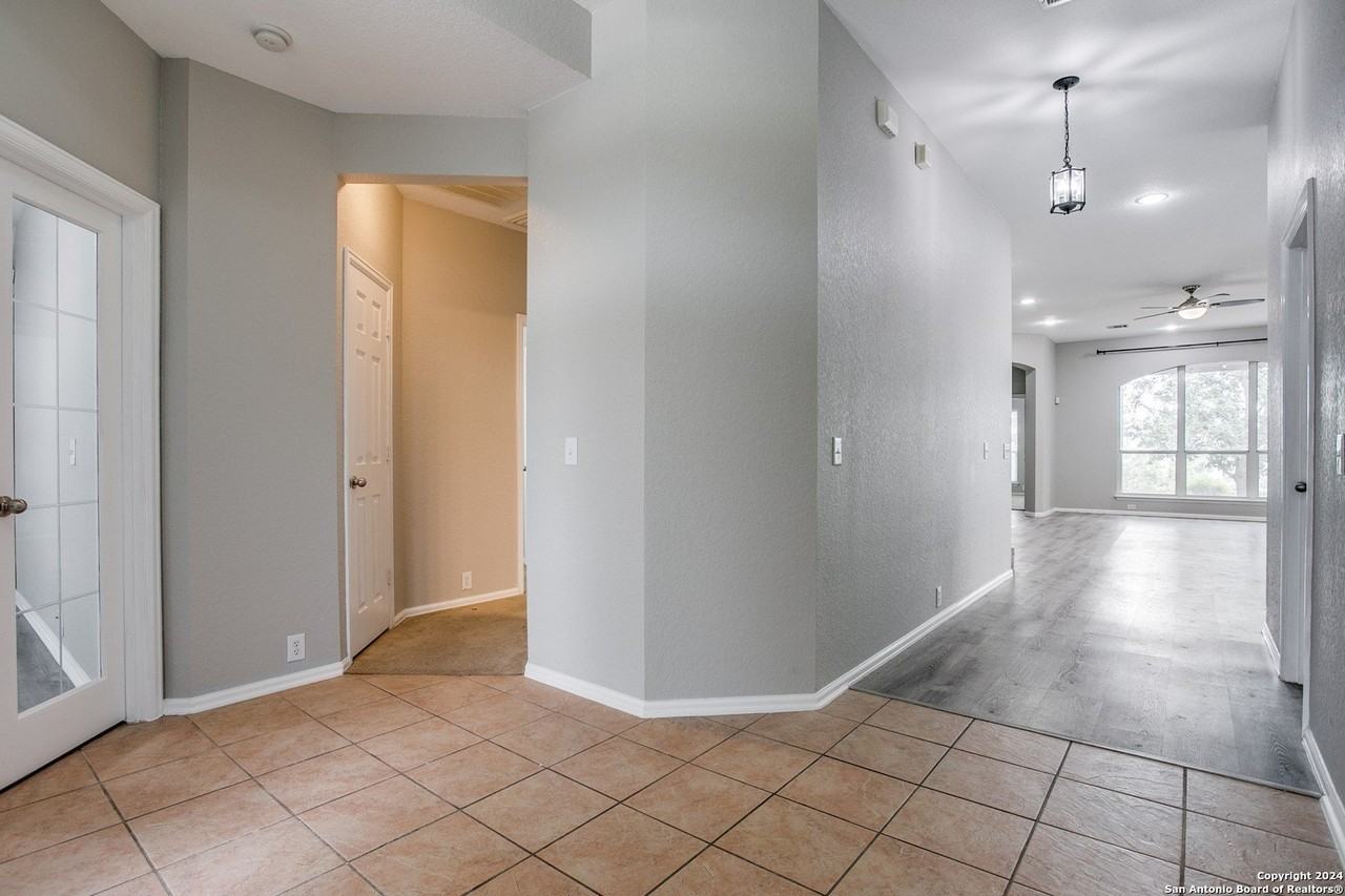 22007 Ruby Run - Photo 5 of 25