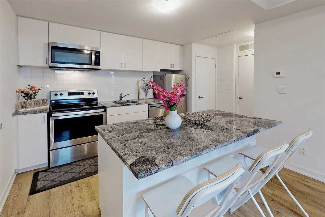 1780 Simcoe St N - Photo 3 of 10