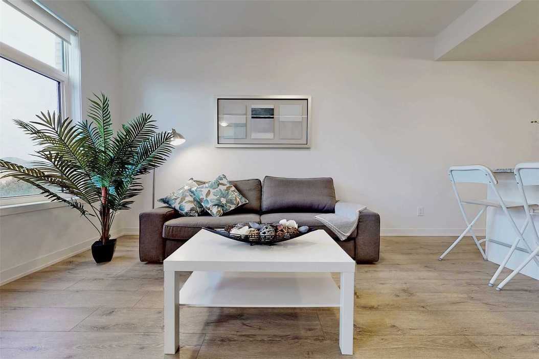 1780 Simcoe St N - Photo 2 of 10