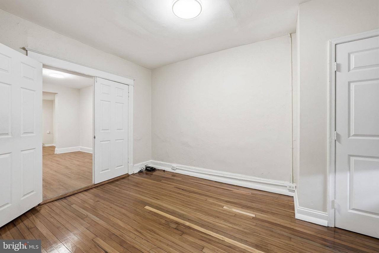 711 Harvard St Nw - Photo 3 of 16