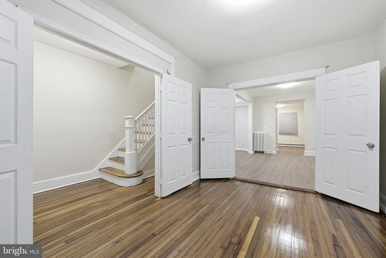 711 Harvard St Nw - Photo 5 of 16