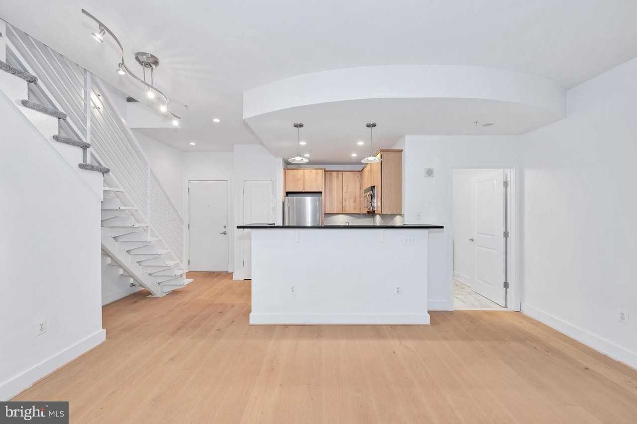 1209 13th St Nw #211 - Photo 3 of 24
