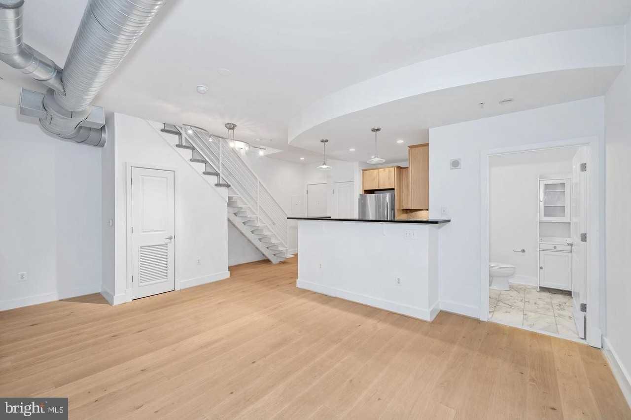 1209 13th St Nw #211 - Photo 5 of 24