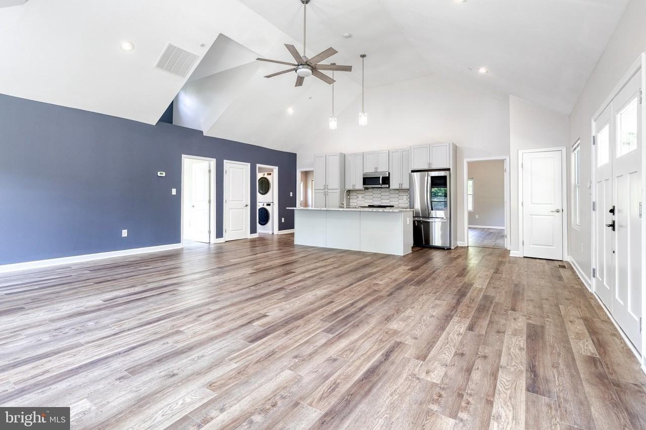 1248 Generals Hwy - Photo 2 of 18