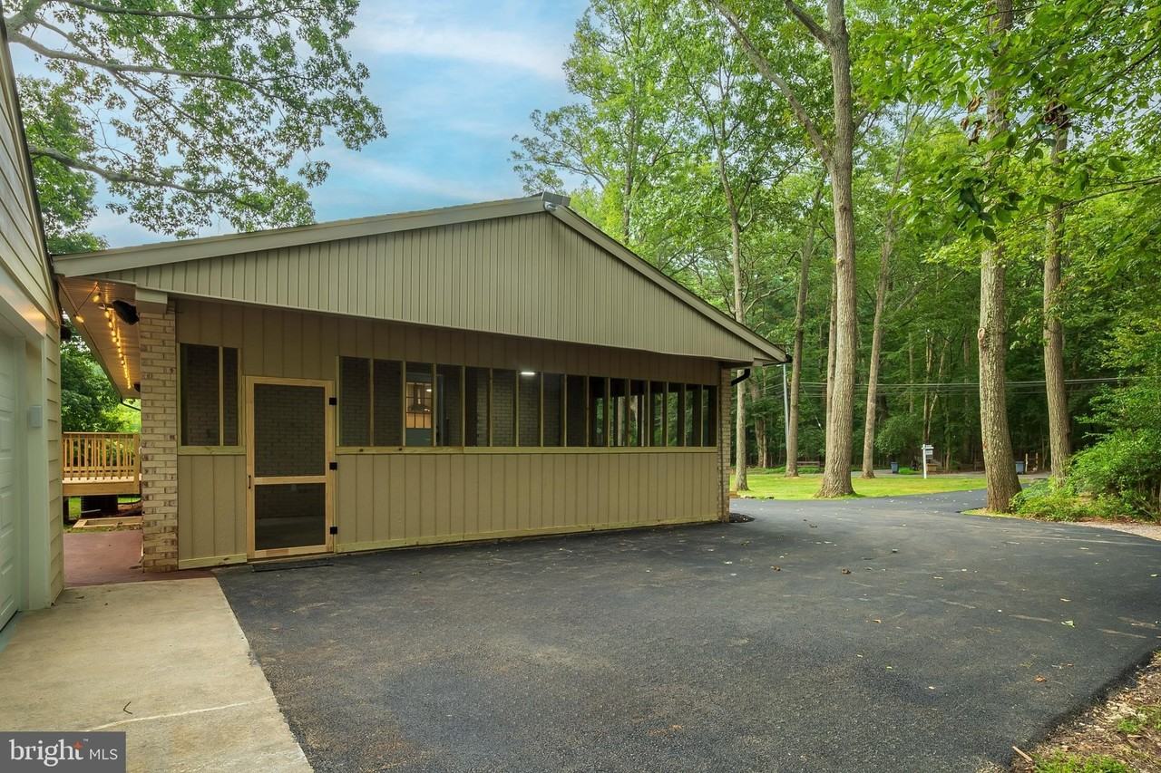 16480 Ed Warfield Rd - Photo 5 of 50