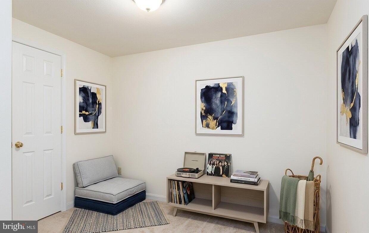 9317 Broadwater Dr - Photo 3 of 14