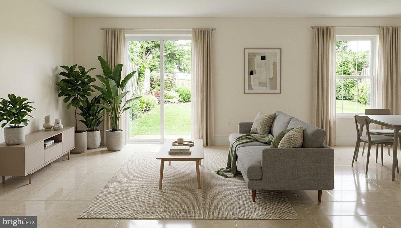 9317 Broadwater Dr - Photo 4 of 14