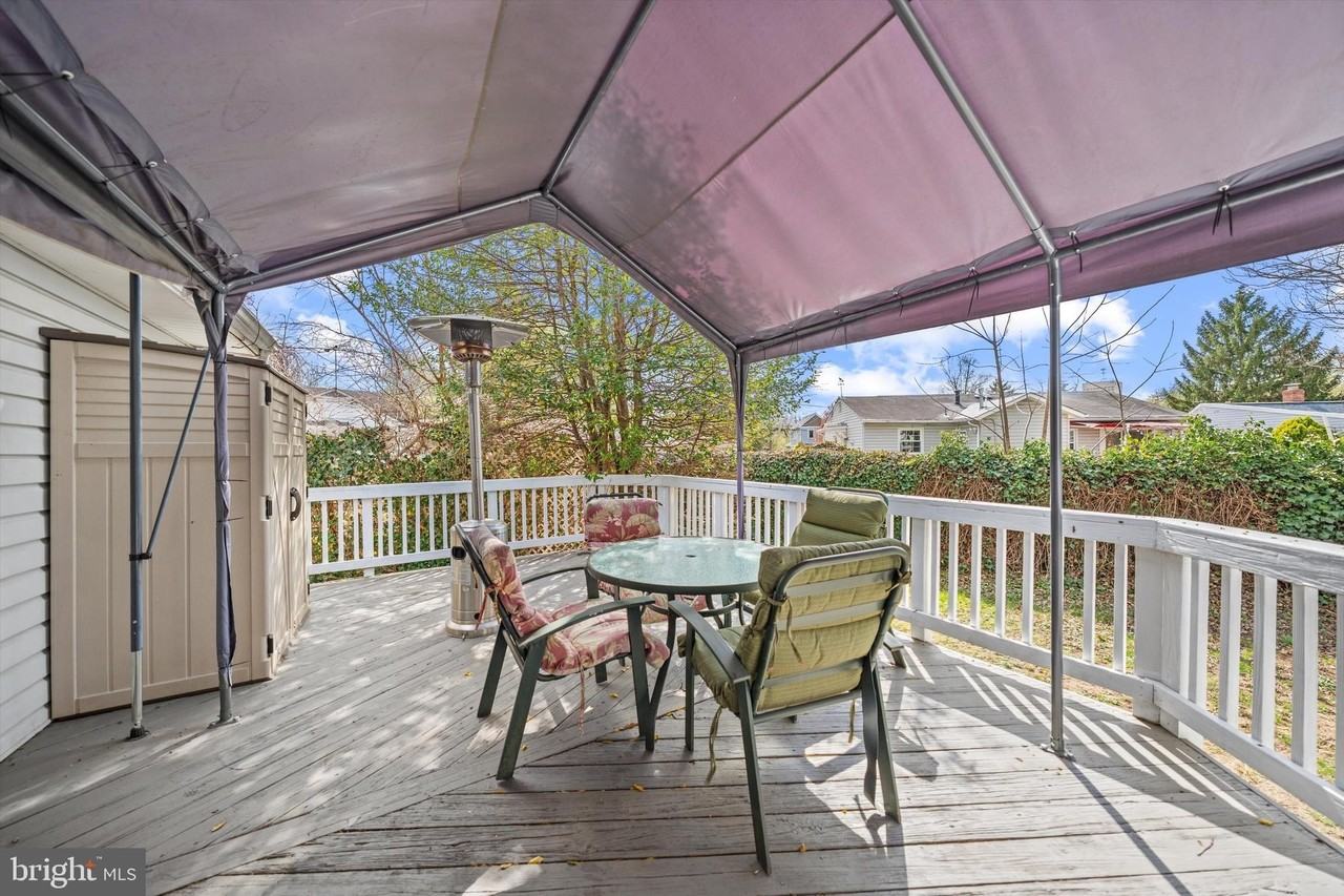 114 Charles St - Photo 6 of 30