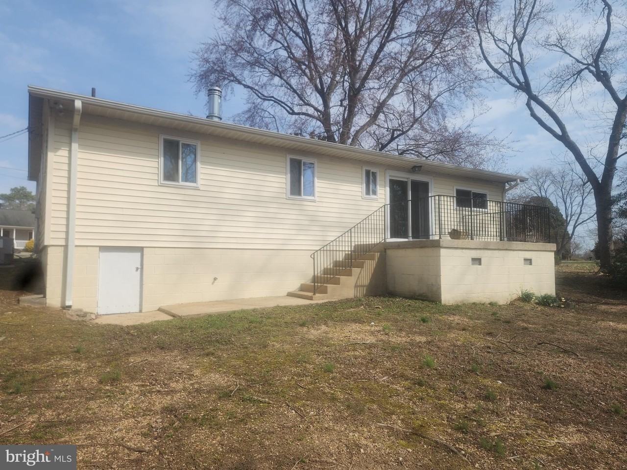 40235 Beach Dr - Photo 2 of 6