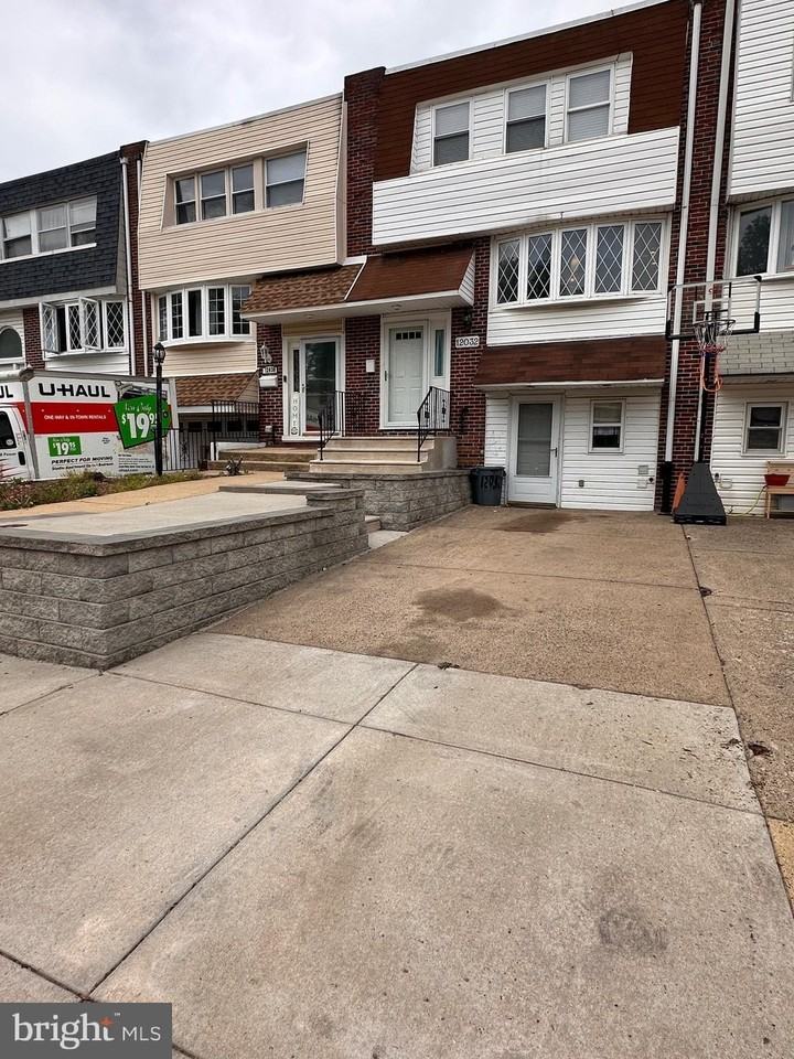 12032 Millbrook Rd - Photo 2 of 43