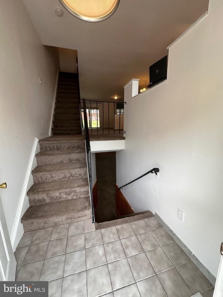 12032 Millbrook Rd - Photo 5 of 43