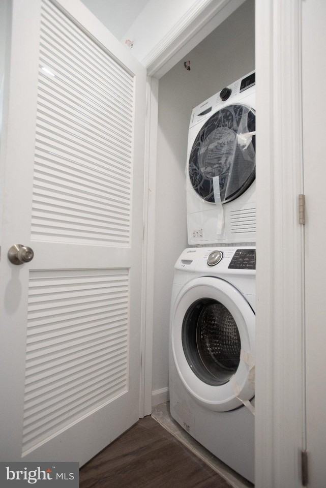2227 E Cumberland St #3 - Photo 4 of 17