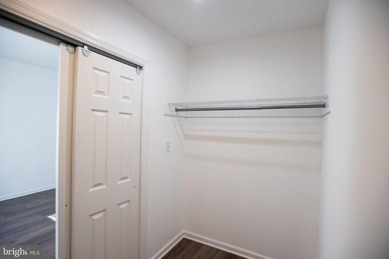 2227 E Cumberland St #3 - Photo 7 of 17