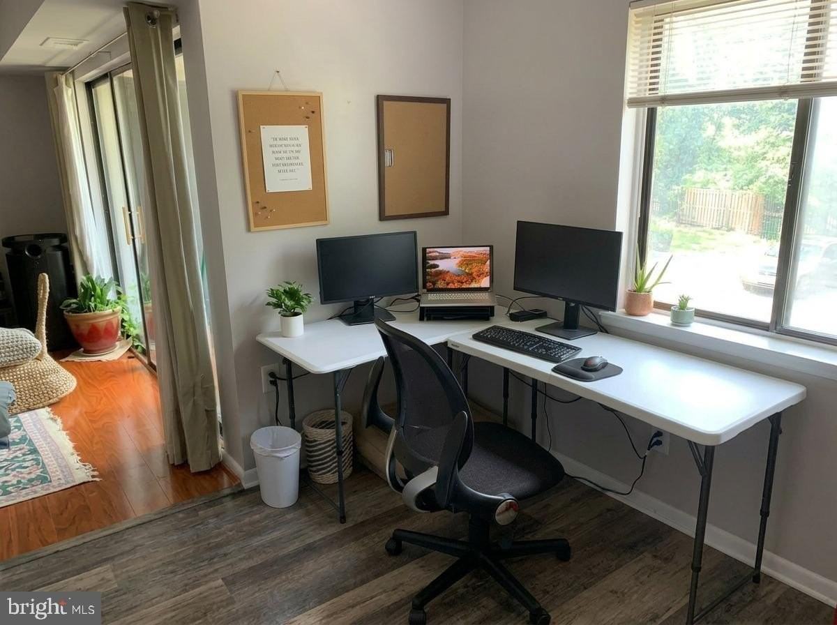 615 Center St - Photo 2 of 14