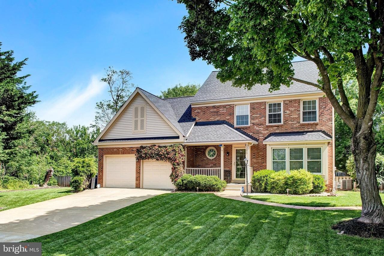 3289 Kinross Cir - Photo 2 of 39