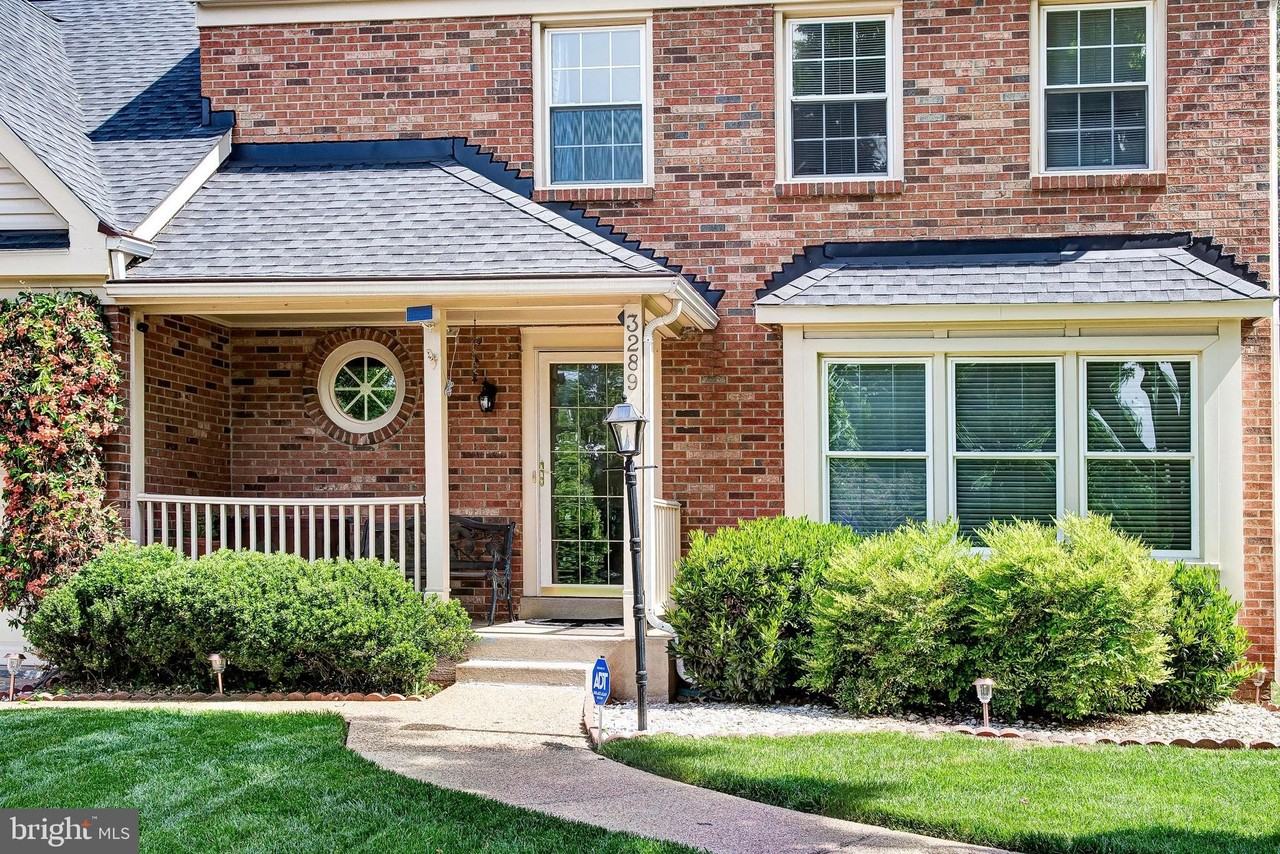 3289 Kinross Cir - Photo 3 of 39