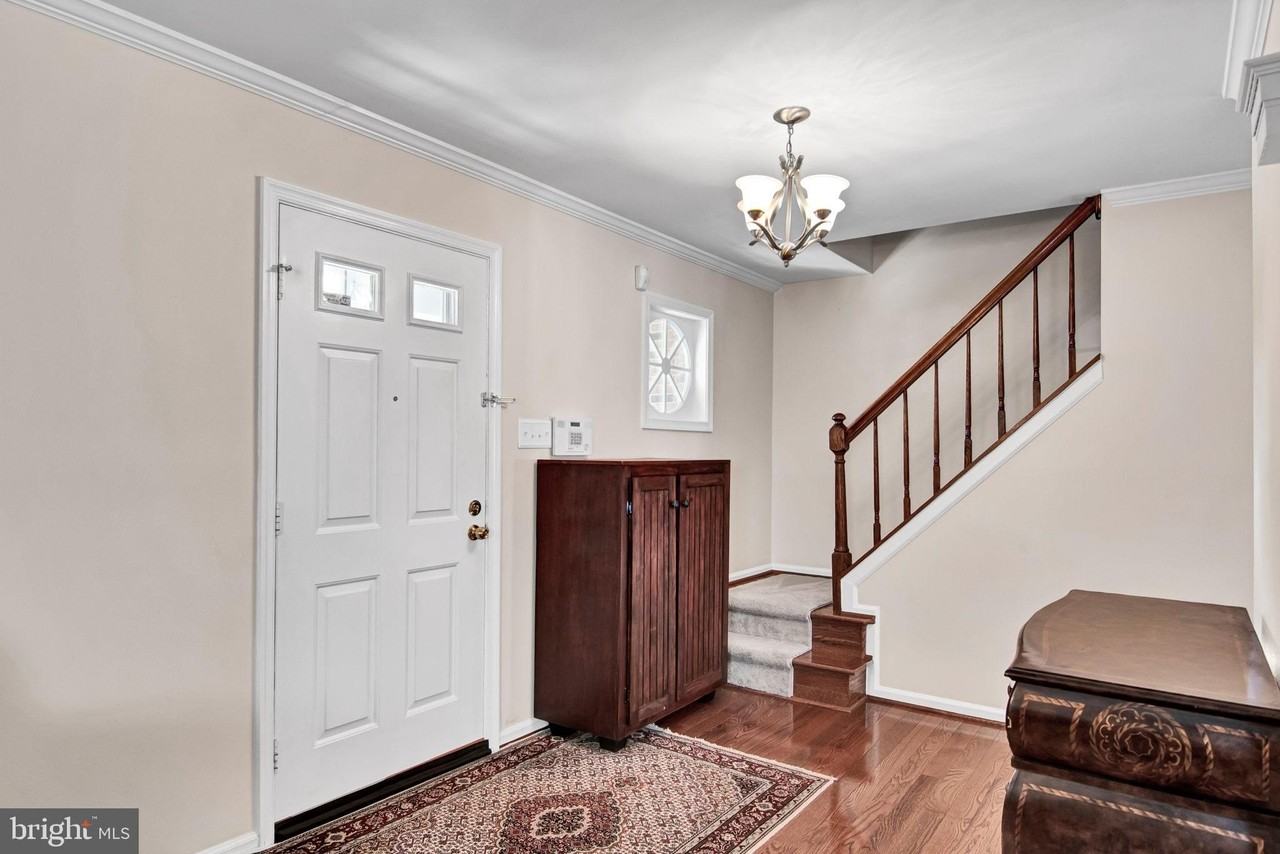 3289 Kinross Cir - Photo 4 of 39