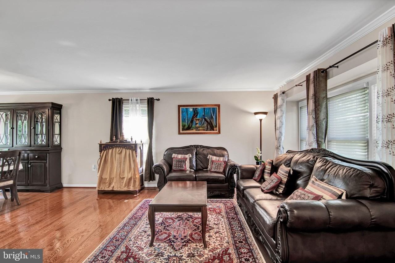 3289 Kinross Cir - Photo 5 of 39