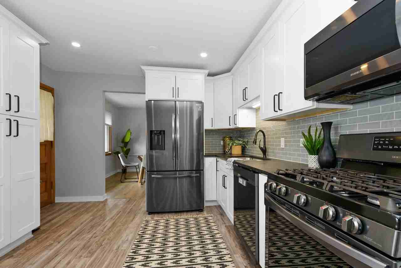 12853 S Cedar Ln - Photo 7 of 31