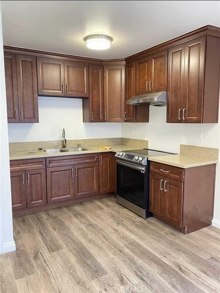 N Vista St - Photo 5 of 6