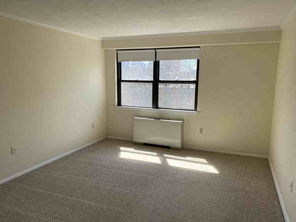 8 Whittier Pl - Photo 5 of 8