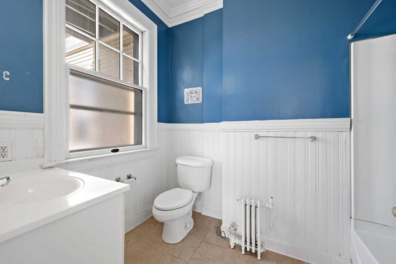 7 Oak St #201 - Photo 3 of 12