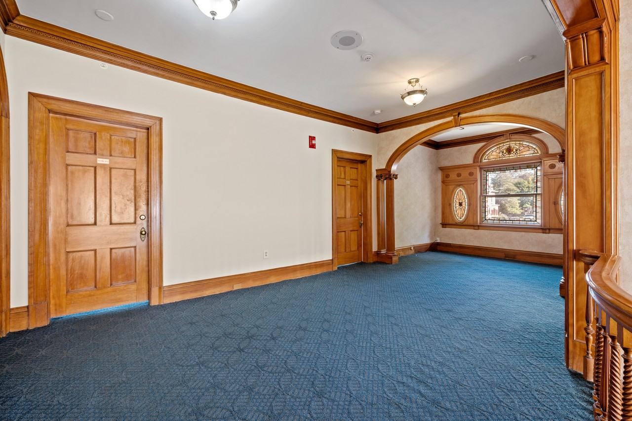 7 Oak St #201 - Photo 4 of 12