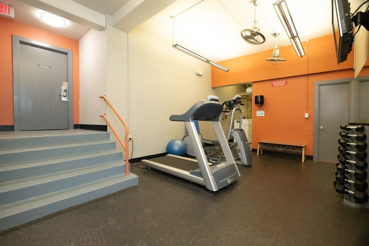 ROSE PLAZA APARTMENTS (RISI01) - Photo 4 of 50