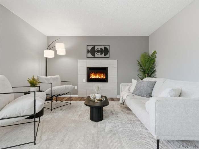 567 S Flower St - Photo 2 of 18