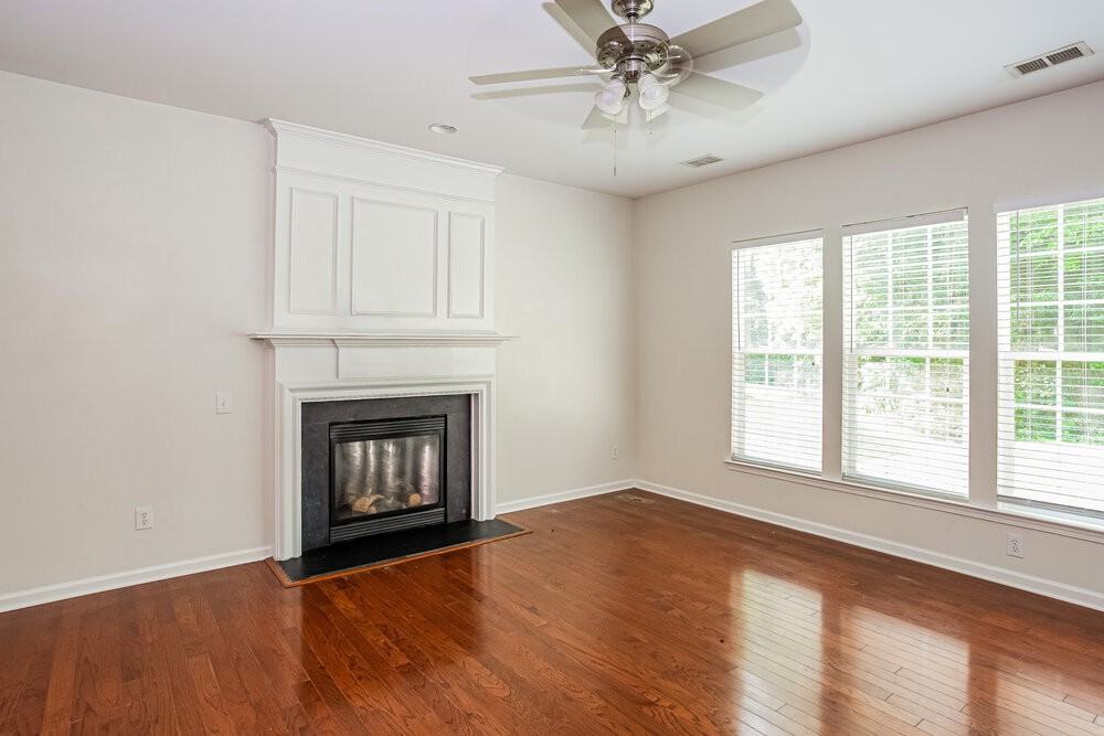11240 Cypress View Dr - Photo 5 of 17
